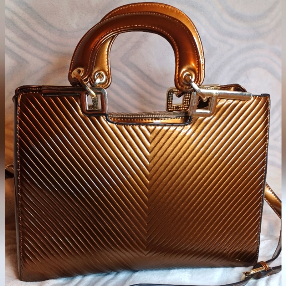 Beautiful Bundle Bag, Like New 12x11x5